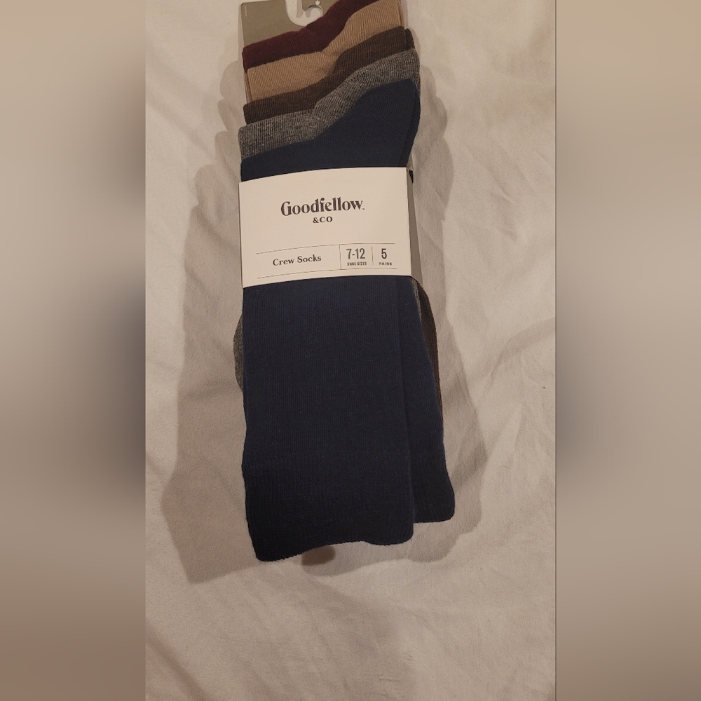 NWT GOODFELLOW & CO CREW SOCKS
